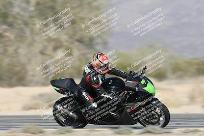 media/Dec-01-2025-Moto Forza (Mon) [[2daa91e15f]]/2-Intermediate Group/Session 3 (Turn 7 Inside Pans)/